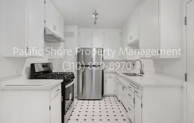 2 beds, 1 bath, $2,195, Unit 4