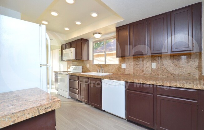 1506 N CENTRAL DR