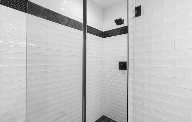 1 bed, 1 bath, 666 sqft, $2,395, Unit 001