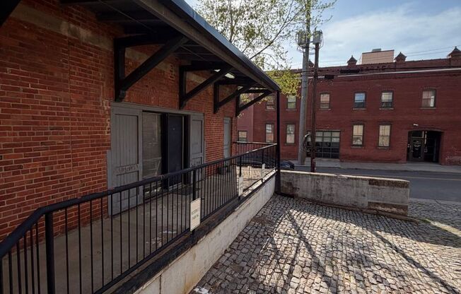 1 bed, 1 bath, 700 sqft, $1,450, Unit 112