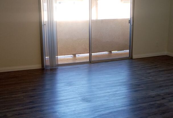 1 bed, 1 bath, 665 sqft, $1,975, Unit 214