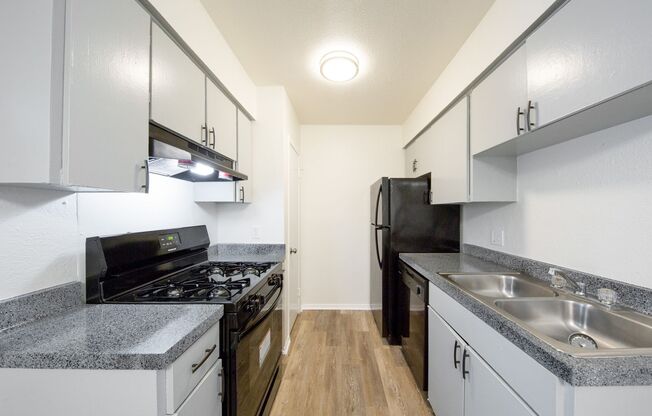 1 bed, 1 bath, 700 sqft, $749, Unit 147 H