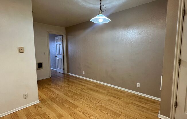 1 bed, 1 bath, $750, Unit 322 E Whitman # 2