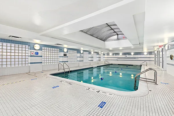 Studio, 1 bath, $6,250, Unit 15A