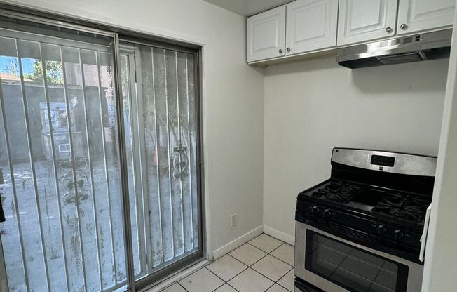 Studio, 1 bath, $1,495