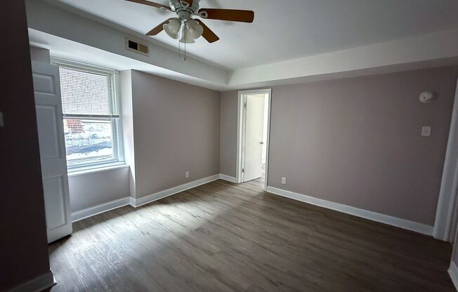 2 beds, 1 bath, 736 sqft, $1,350, Unit 6