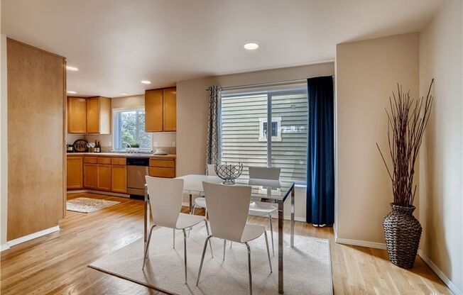 4 beds, 3.5 baths, $3,495, Unit # #A