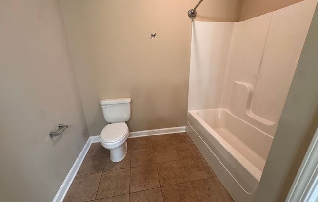 1 bed, 1 bath, 780 sqft, $795, Unit 252-D