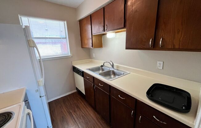 1 bed, 1 bath, 420 sqft, $895, Unit #102