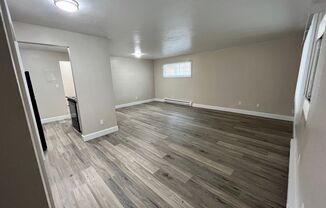 1 bed, 1 bath, $955, Unit 11