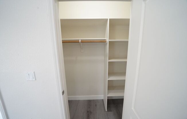 2 beds, 2 baths, $1,550, Unit Building 10