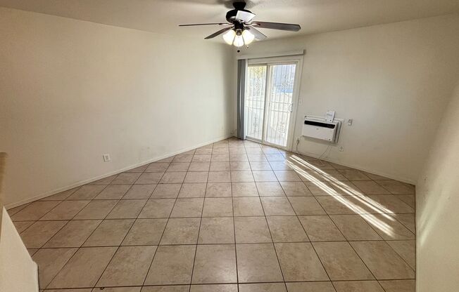 1 bed, 1 bath, 562 sqft, $895, Unit 65