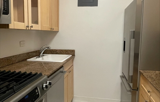 1 bed, 1 bath, $5,250, Unit 15J
