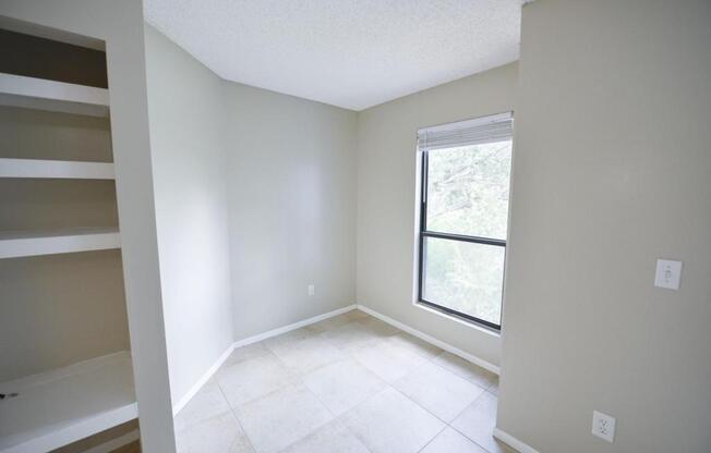 2 beds, 2 baths, 898 sqft, $1,950