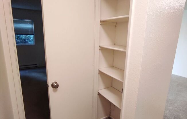 2 beds, 2 baths, 847 sqft, $1,675, Unit 3