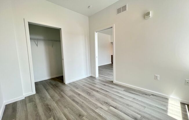 2 beds, 1 bath, 805 sqft, $1,776, Unit 208