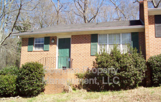 132 OXFORD CT