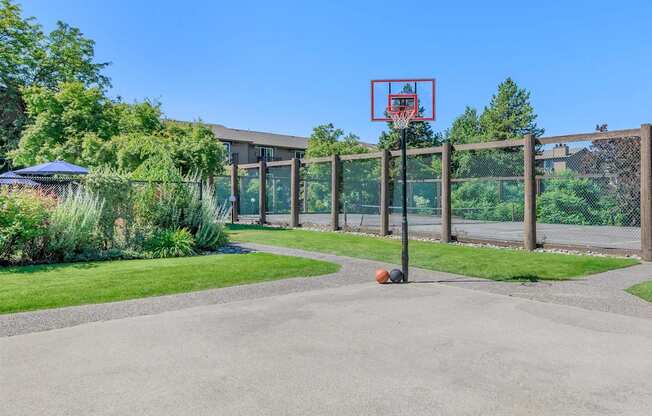 homes for sale and luxury real estate including horse farms and property in the areas at Lincoln Village Apartments, Spokane, WA