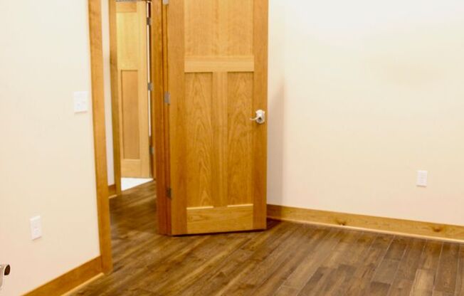 2 beds, 1 bath, 1,121 sqft, $1,995, Unit 209