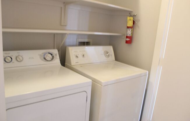 2 beds, 2 baths, $1,350, Unit # 2103