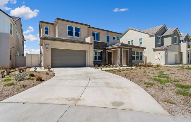 Skyline Community 4 Bedroom Home for Rent
