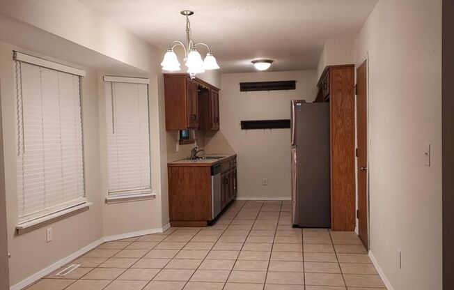 3 beds, 2 baths, $1,450