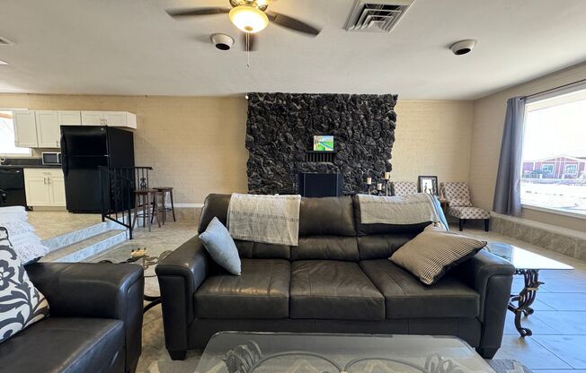 Winter Rental 3 Bedroom Furnished Home with UTILITIES INCLUDED with Courtyard Near the Colorado River