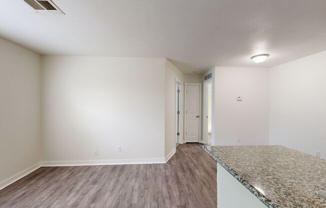 1 bed, 1 bath, 550 sqft, $819, Unit 0206