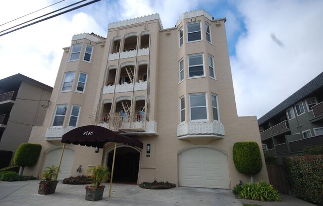 1440 Floribunda Apartments
