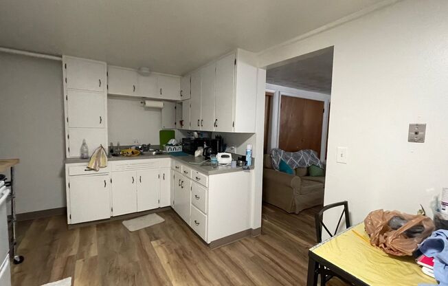 1017 18th Ave.