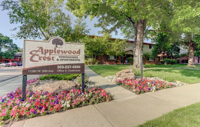 Applewood Crest Townhomes & Apartments