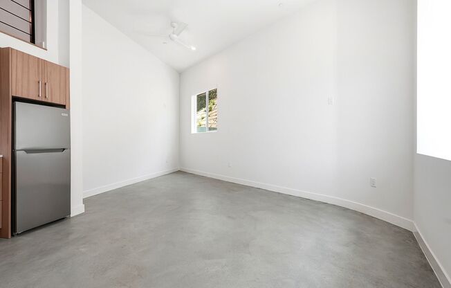 Studio, 1 bath, 445 sqft, $1,995, Unit 208-D