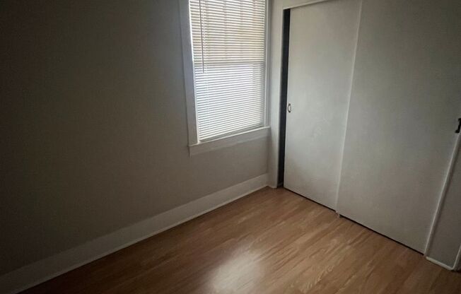 3 beds, 1 bath, $1,650