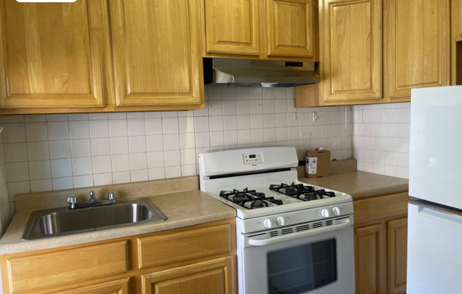 1 bed, 1 bath, $1,800, Unit 2