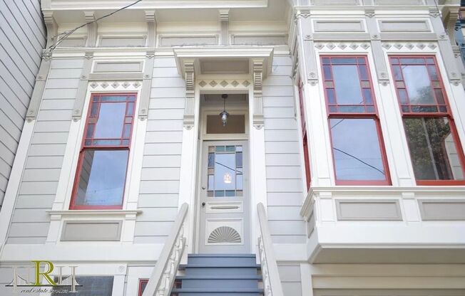 Location!! Charming 3 BR | 1.5 BA in the Heart of Noe Valley