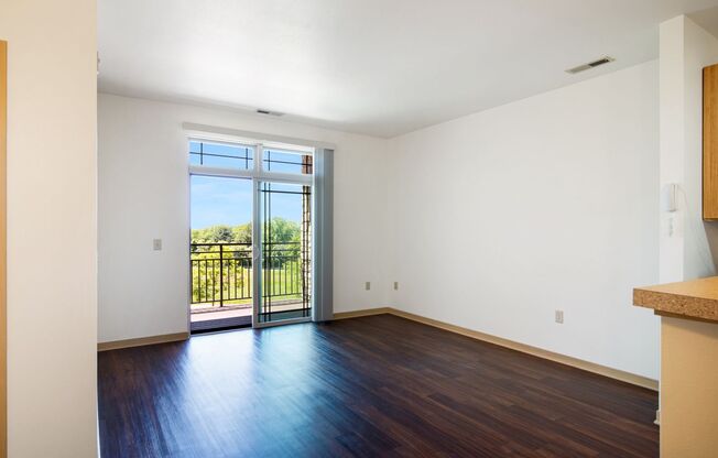 1 bed, 1 bath, 765 sqft, $1,195, Unit 8119-204