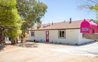 2 Bedroom 1 Bath Home in Joshua Tree - Fully Remodeled w Garage