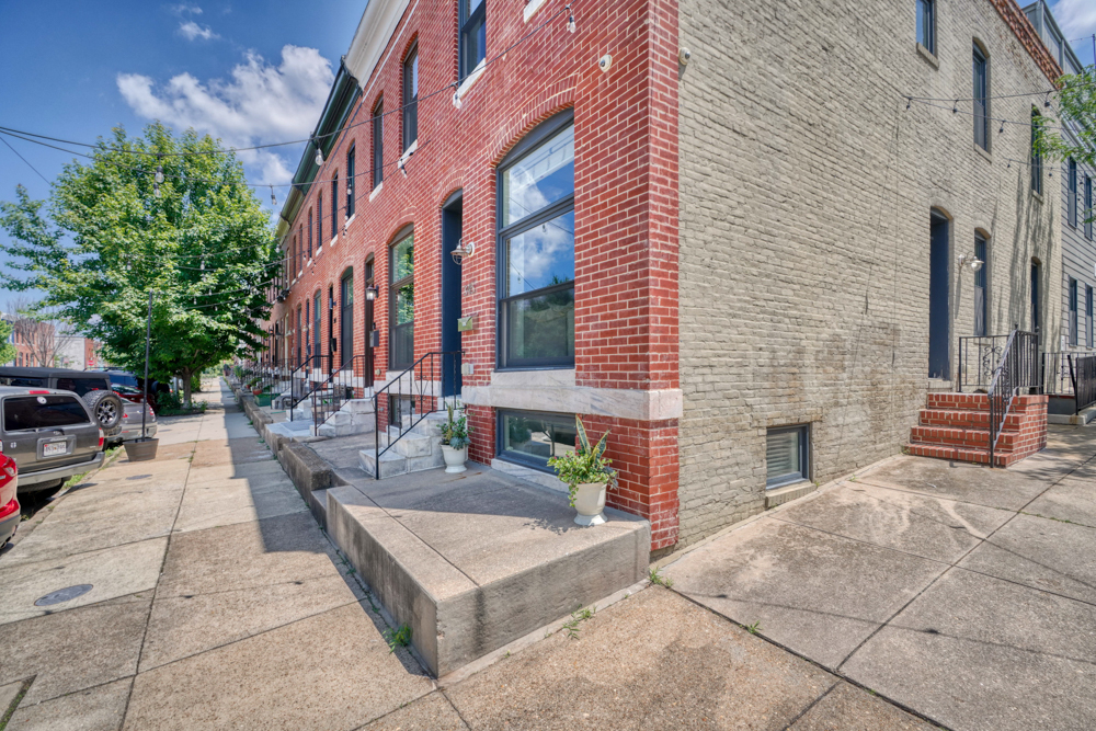 345 S CLINTON ST