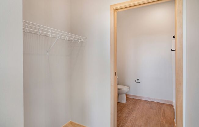 2 beds, 2 baths, 1,008 sqft, $2,625, Unit 401