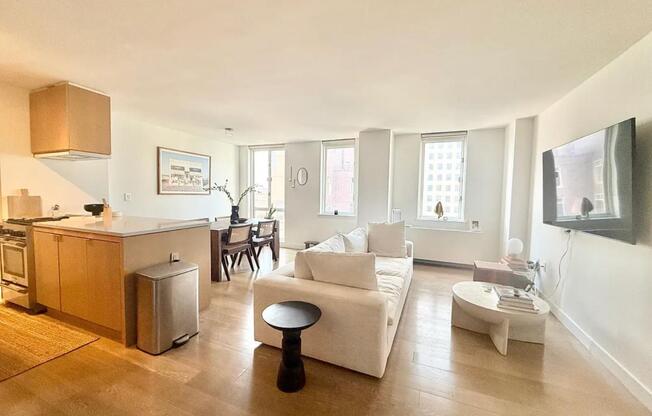 1 bed, 1 bath, $5,650, Unit 15A