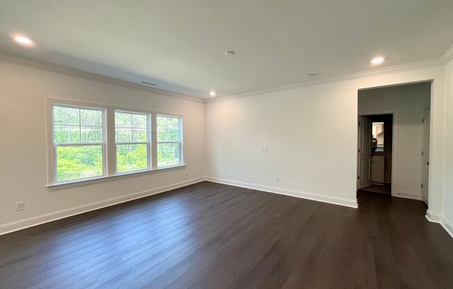 Spacious 5BD, 3BA Knightdale Home with Modern Amenities in Knightdale's Stoneriver Community