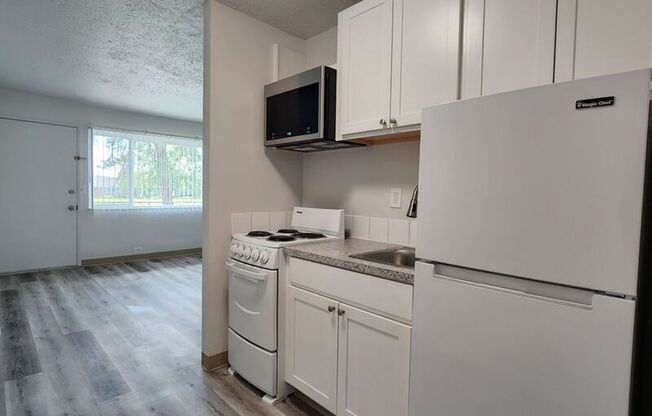 4555 SW ERICKSON AVE