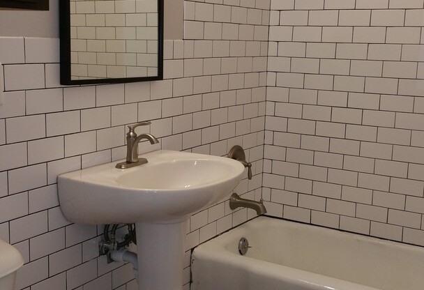 1 bed, 1 bath, $1,085, Unit 203