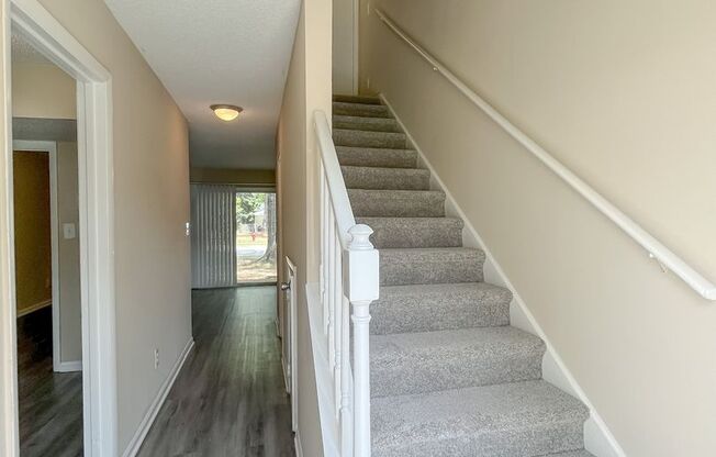 2 beds, 1.5 baths, 850 sqft, $1,195, Unit 05G