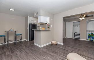 Home - The Oasis Apartments and Townhomes - Houston, TX
