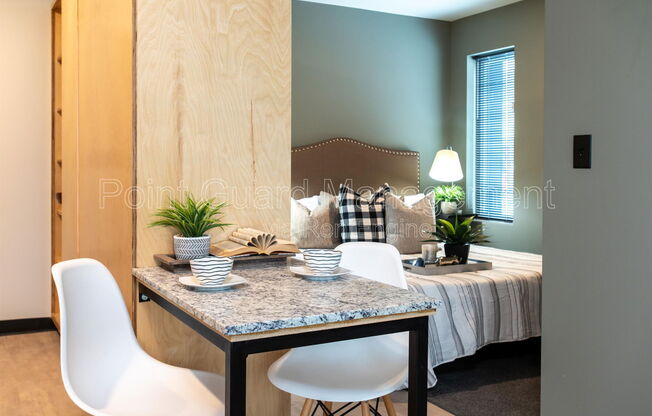 1 bed, 1 bath, 500 sqft, $825, Unit 305