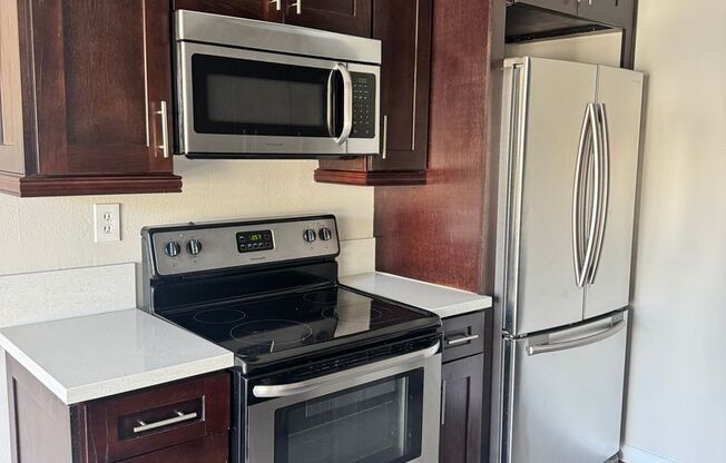 1 bed, 1 bath, 700 sqft, $2,340, Unit 12