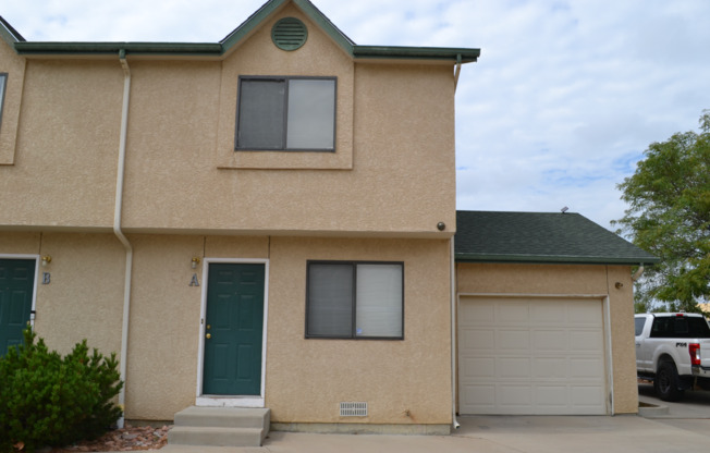Spacious 2 Bed / 2 Bath Townhomes in East Pueblo!