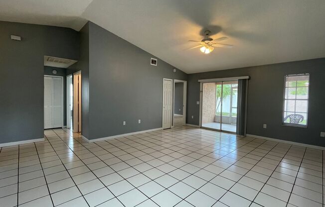 3 beds, 2 baths, $1,600