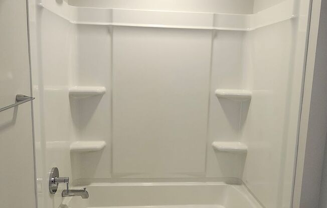 2 beds, 2 baths, 1,092 sqft, $3,965, Unit #629